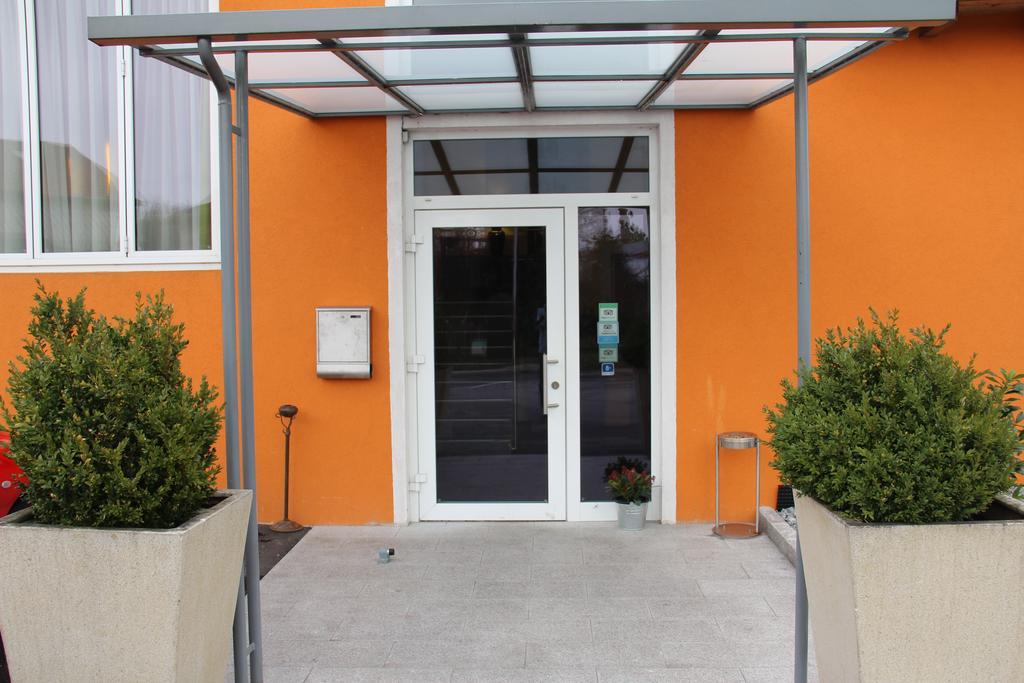 Hotel Kreuzwirt Engerwitzdorf Exterior photo